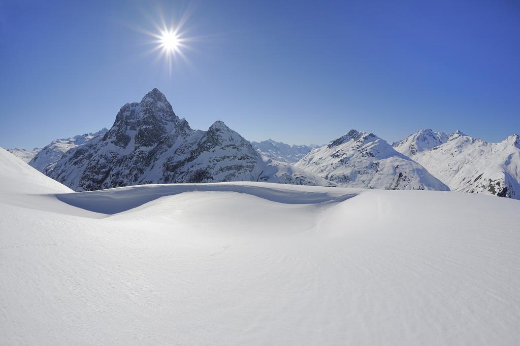 Posthotel Strengen Am Arlberg 外观 照片